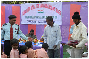 CSR: Sweater Distribution School Children